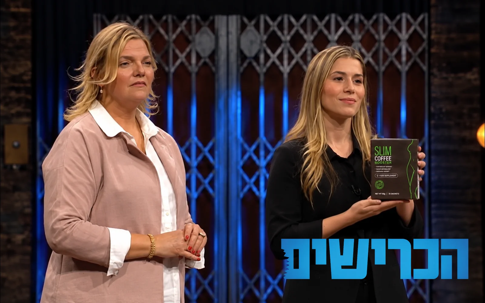 שירה מזרחי עונה לשאלות הפאנל על נתוני המעקב